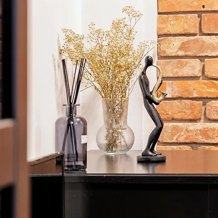 Rentplanet - Wyspianskiego Apartmán Poznaň
